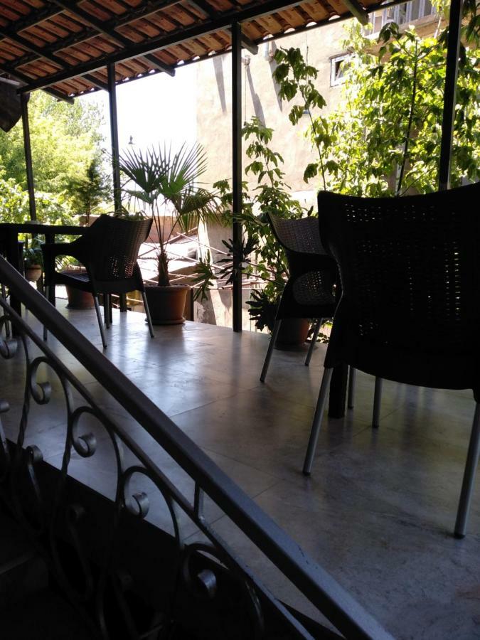 Riverside Hotel 예레반 외부 사진